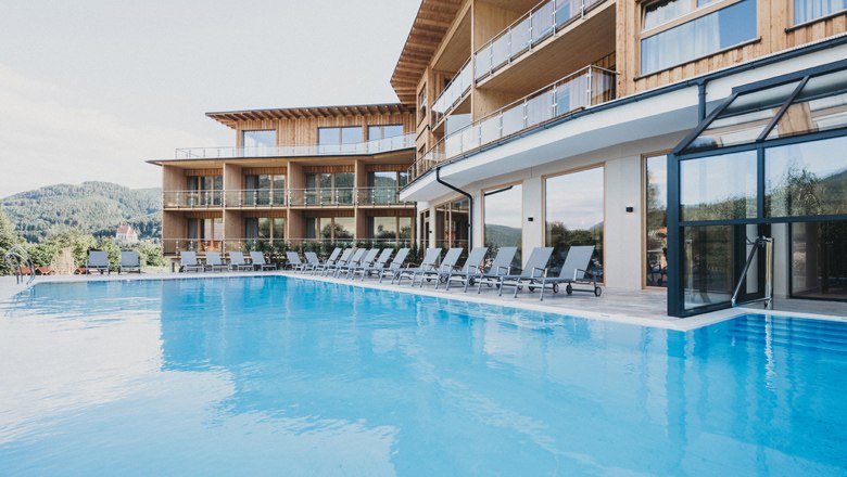 Outdoor pool, © Heldentheater, Hotel Molzbachhhof