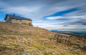 Wetterkoglerhaus a Hochwechselen, © Wiener Alpen, Christian Kremsl