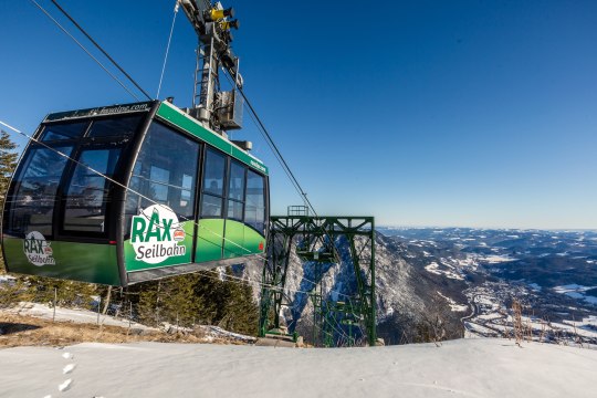 Mit der Rax-Seilbahn komfortabel das alpine Hochplateau auf 1.600 Höhenmeter erreichen., © Raxalpen Touristik