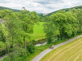 Flache Wege und willkommene Erfrischung entlang der Feistritz, © Wiener Alpen in Niederösterreich