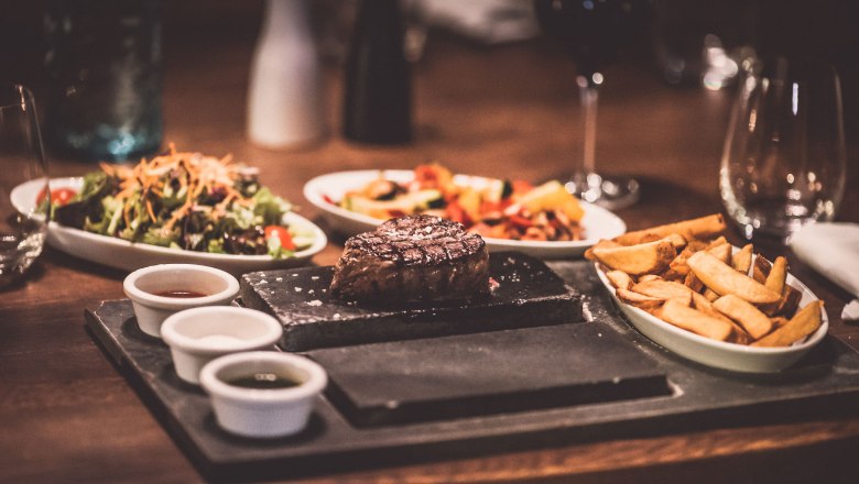 Steak mit Fries, © Route 66 Fehr