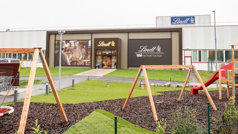 Spielplatz vor dem Shop, © Lindt & Sprüngli