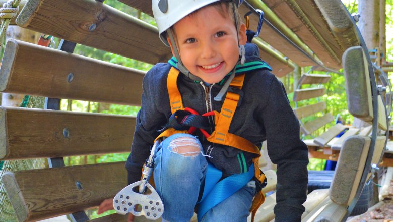 Ab 3 Jahren am Kinderparcours, © Hamari Kletterpark