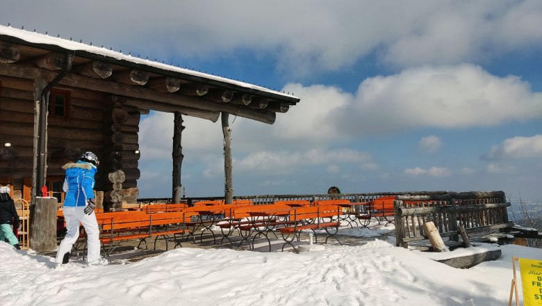 Terrasse der Stoa Alm, © 2021 Maxsam GmbH