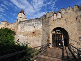 Burg im Naturpark Seebenstein (Copyright: POV), © Wiener Alpen in Niederösterreich