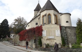 Die Pfarrkirche in Payerbach, © Rauch