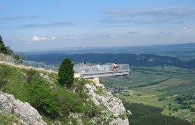 Aussichtsterrasse Skywalk - Wiener Alpen Blick, © Wiener Alpen in Niederösterreich - Schneeberg Hohe Wand