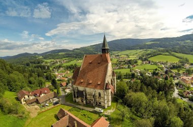 Kostol Wolfgangskirche v obci Kirchberg am Wechsel, © Wiener Alpen, Franz Zwickl