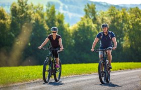 E-Biken Bucklige Welt, © Wiener Alpen / Christian Kremsl