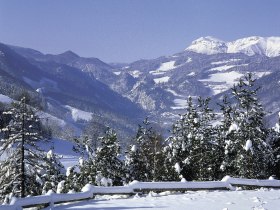 Ausblick vom Semmering auf die Rax, © Österreich Werbung/ Jezierzanski