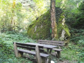 Platz am Großen Stein in Edlitz | Bucklige Welt, © Wiener Alpen in Niederösterreich - Bad Schönau