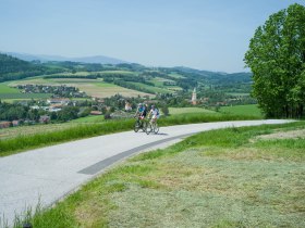 Rennrad Krumbach, © Wiener Alpen in NÖ Tourismus GmbH, Foto: Peter Fröhlich