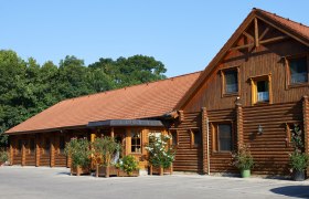 Blockhausheuriger Posch in Wartmannstetten, © Familie Posch, Foto Petra Schmid