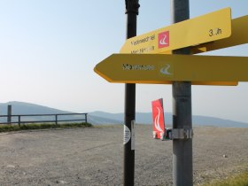 Wegweisertafel Hochwechsel, Joglland-Waldheimat in der Oststeiermark, © Oststeiermark Tourismus