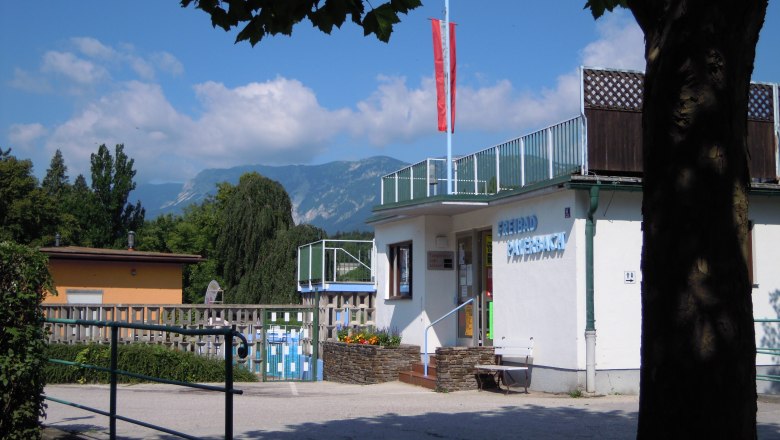 Freibad Payerbach, Außenansicht, © Marktgemeinde Payerbach