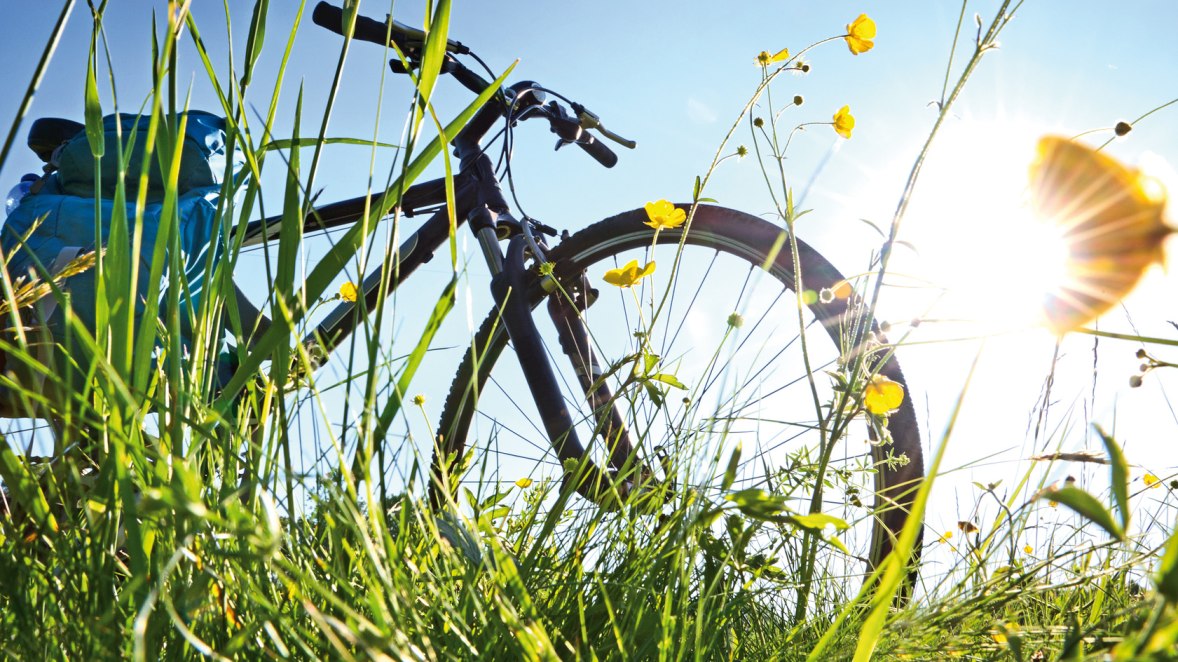 Radfahren in der Natur, © Petair - Fotolia.com