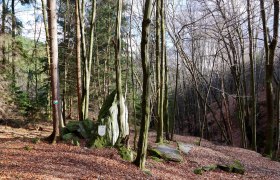 Der unter Naturschutz stehende Teufelsstein, © Bwag, CC-BY-SA-4.0